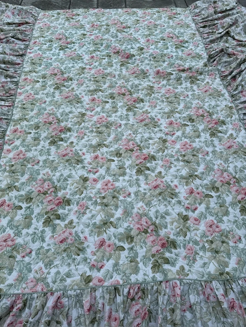 VTG Laura Ashley Full Cottage Rose Floral Comforter Quilt with Built In Bedskirt
